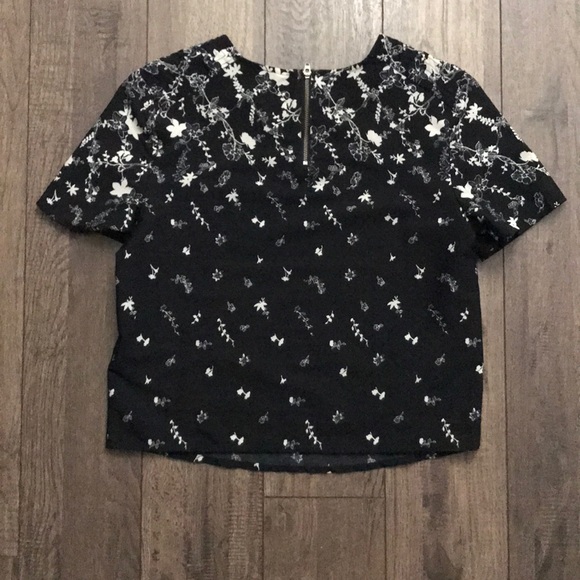 Banana Republic crop top - Picture 2 of 3